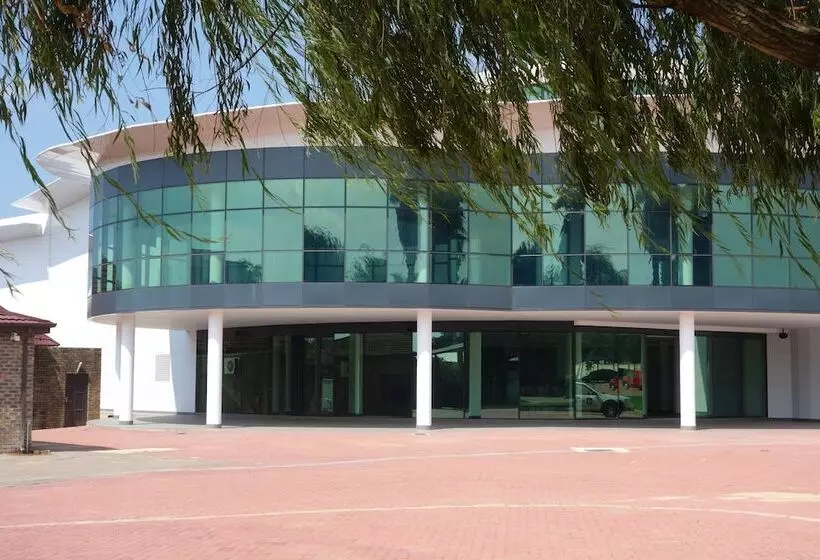 Radisson Hotel And Convention Centre Or Tambo Airport