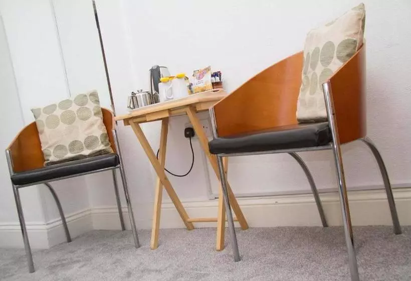 Wedgewood House Hotel Norwich (england)