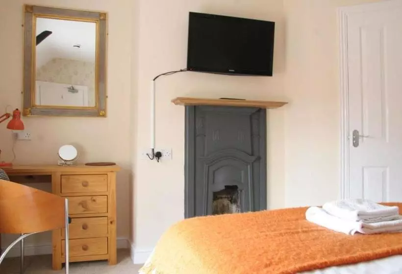 Wedgewood House Hotel Norwich (england)