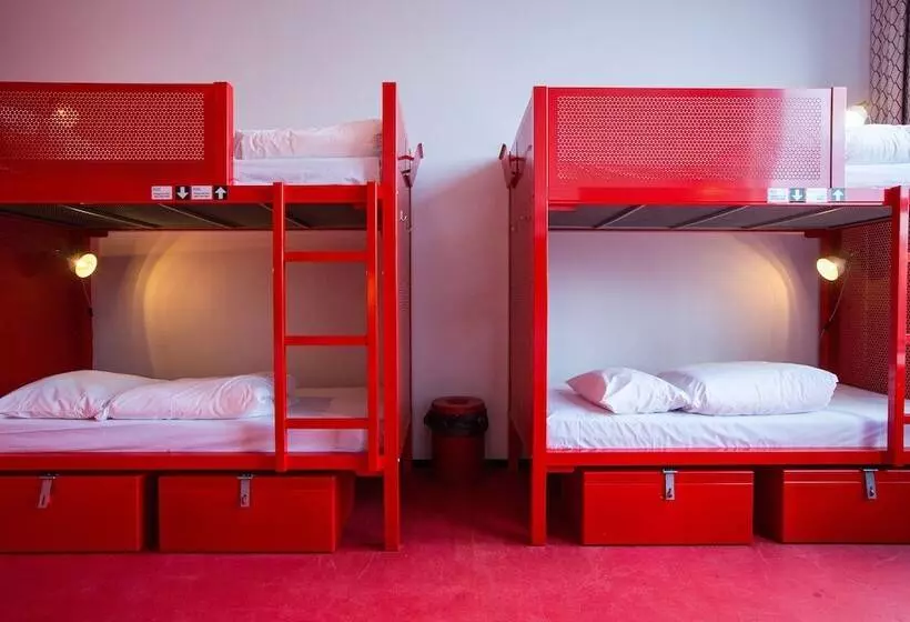 Wow Hostel Amsterdam