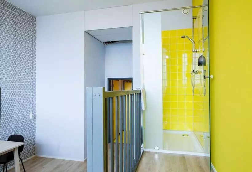 Wow Hostel Amsterdam