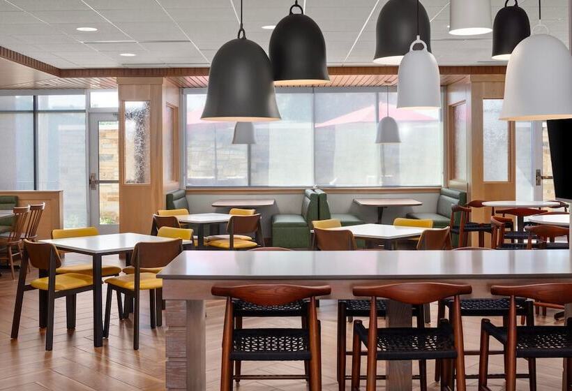 בית מלון כפרי Fairfield By Marriott Inn & Suites Yankton