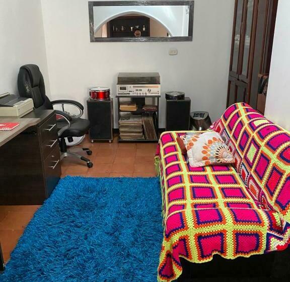 Pension La Casona Hostal