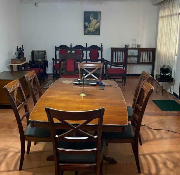 Pension La Casona Hostal