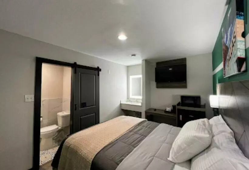هتل Bishop Arts Suites