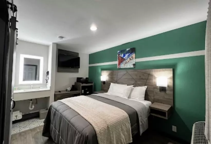 هتل Bishop Arts Suites