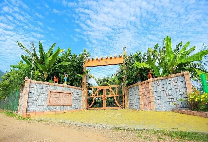 Hotelli Selvamathi Farm Resorts