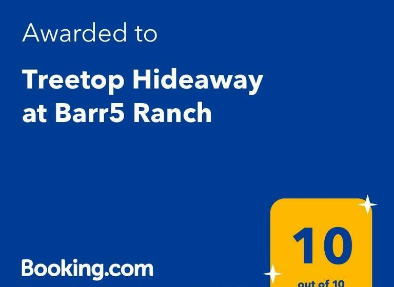 Panzió Treetop Hideaway At Barr5 Ranch