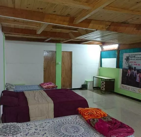 Hotelli Abhayanand Agro Tourism Center