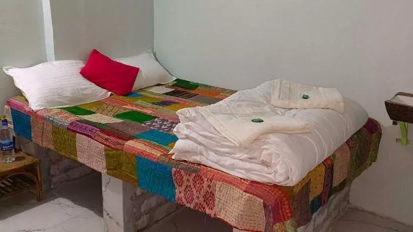 Hotelli Abhayanand Agro Tourism Center