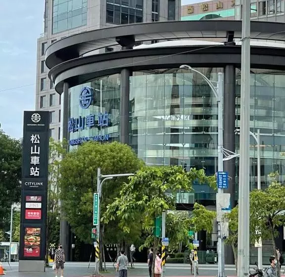 Meworld Hotel   Songshan