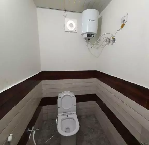 Lake Haven Resort, Sari, Chopta