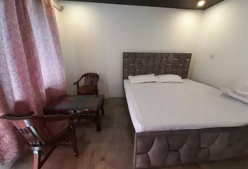 Lake Haven Resort, Sari, Chopta