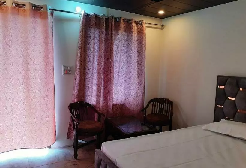 Lake Haven Resort, Sari, Chopta