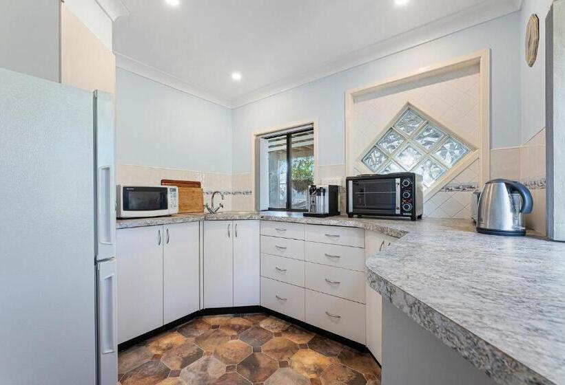 بنسيون Wave Haven