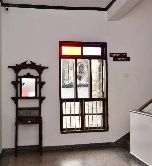 تختخواب و صبحانه Minara Miwili   Forodhani Park
