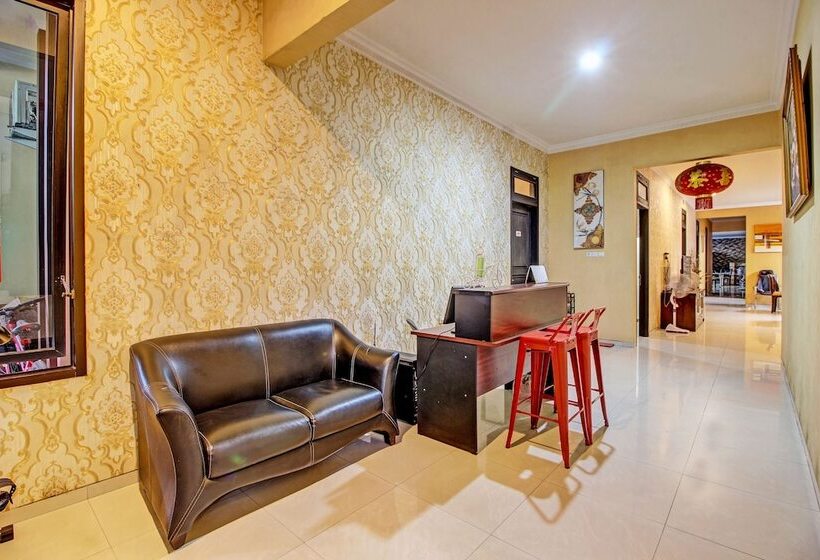 Отель Collection O 91666 Meyli Guesthouse