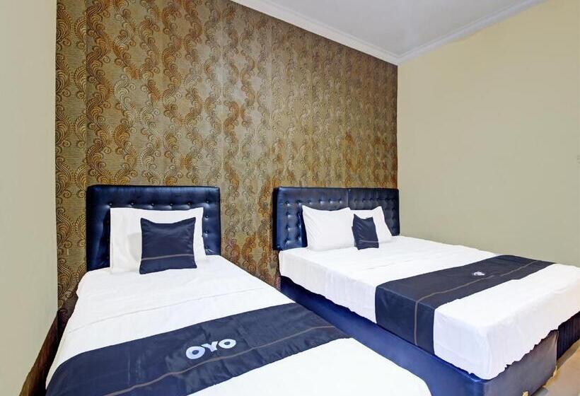 Отель Collection O 91666 Meyli Guesthouse