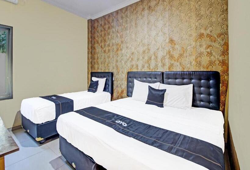 Отель Collection O 91666 Meyli Guesthouse