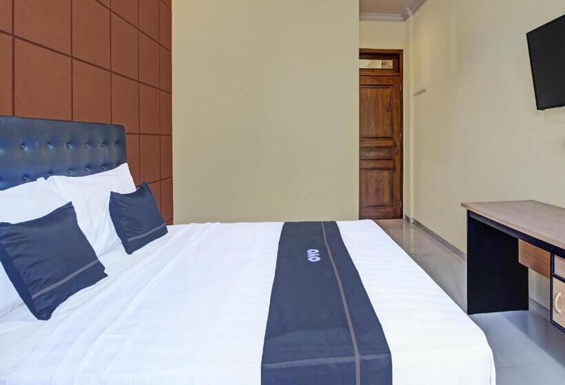 Отель Collection O 91666 Meyli Guesthouse