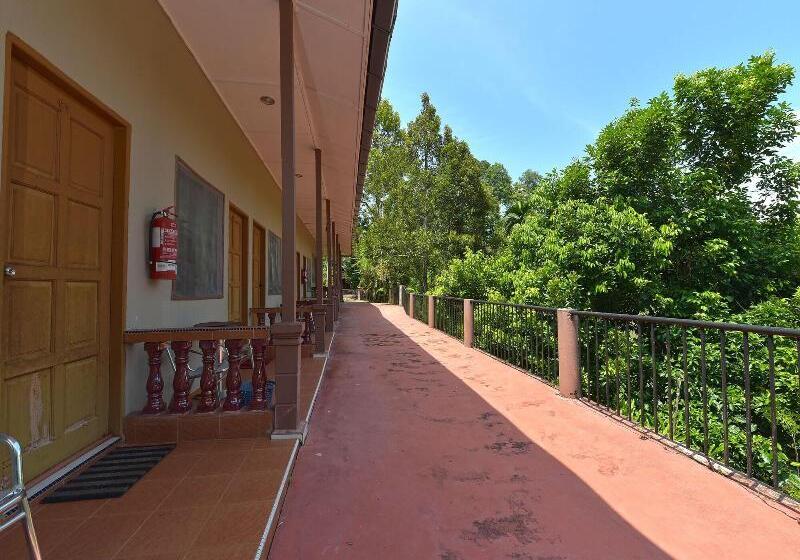 בית מלון כפרי Oyo 90630 Mat Leon Village