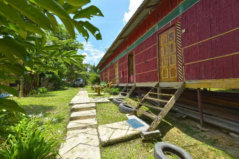 ホテル Oyo 90630 Mat Leon Village