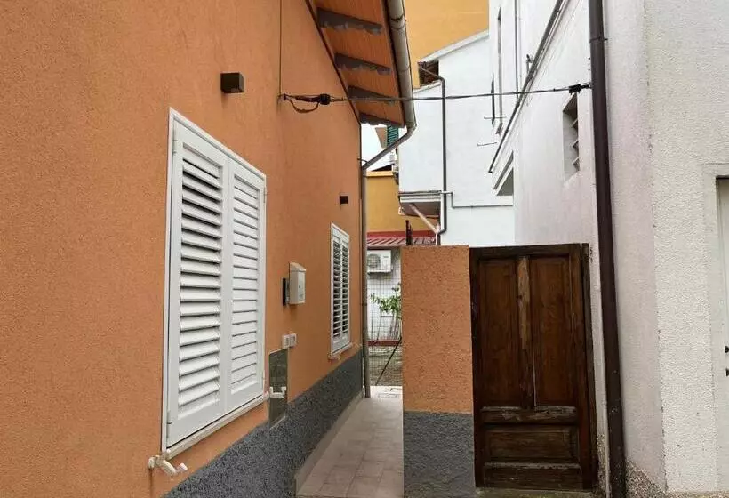 پانسیون Guest House All 83