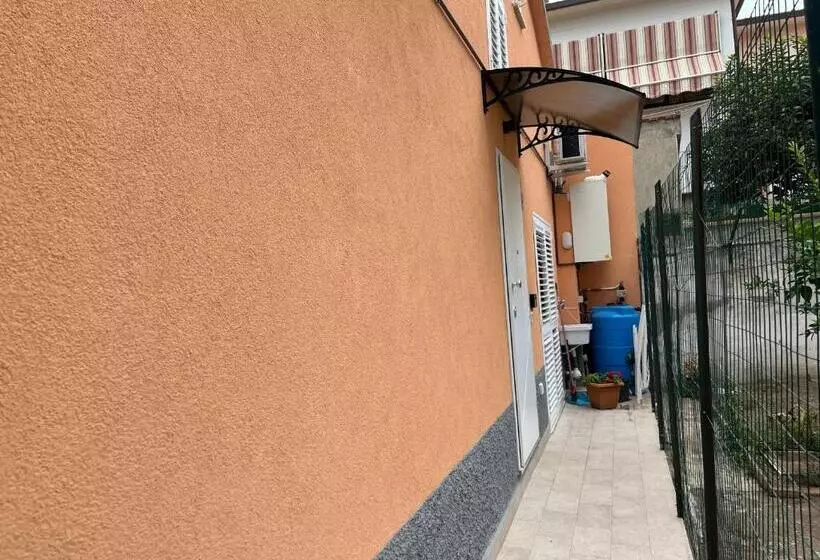 پانسیون Guest House All 83