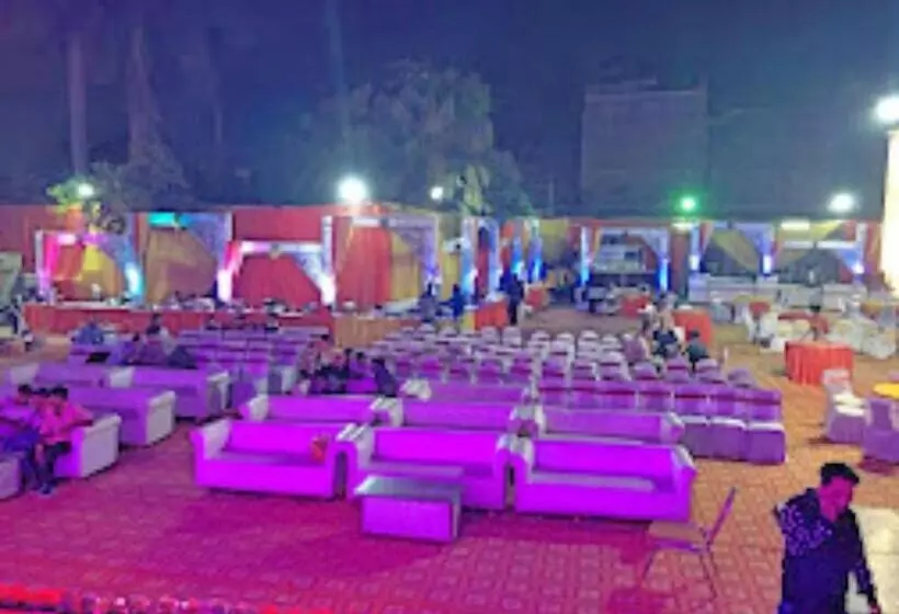 هتل Chaitdeep Palace, Gorakhpur