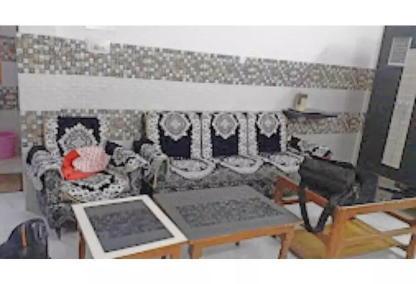 هتل Chaitdeep Palace, Gorakhpur