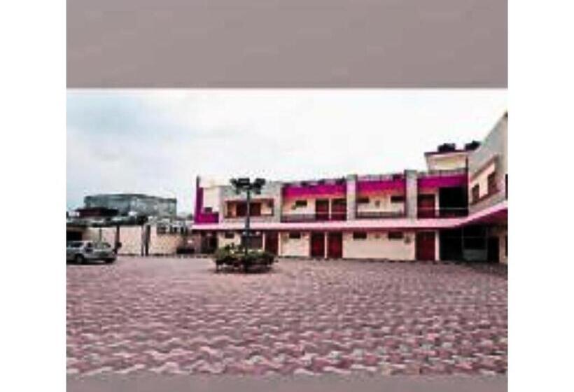 فندق Chaitdeep Palace, Gorakhpur