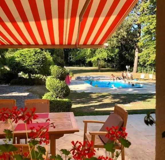 ベッドアンドブレックファースト Le Jardin De Fresnes