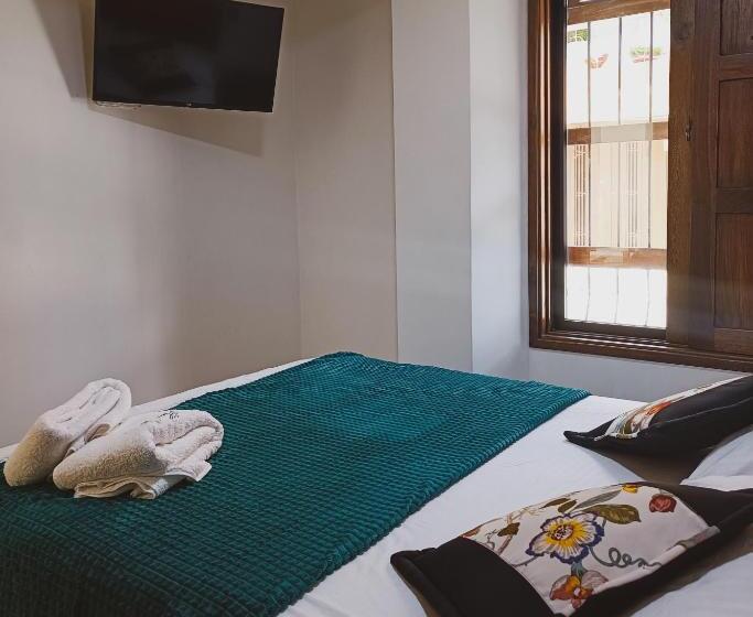 Pension Famy Hostal Nardo S