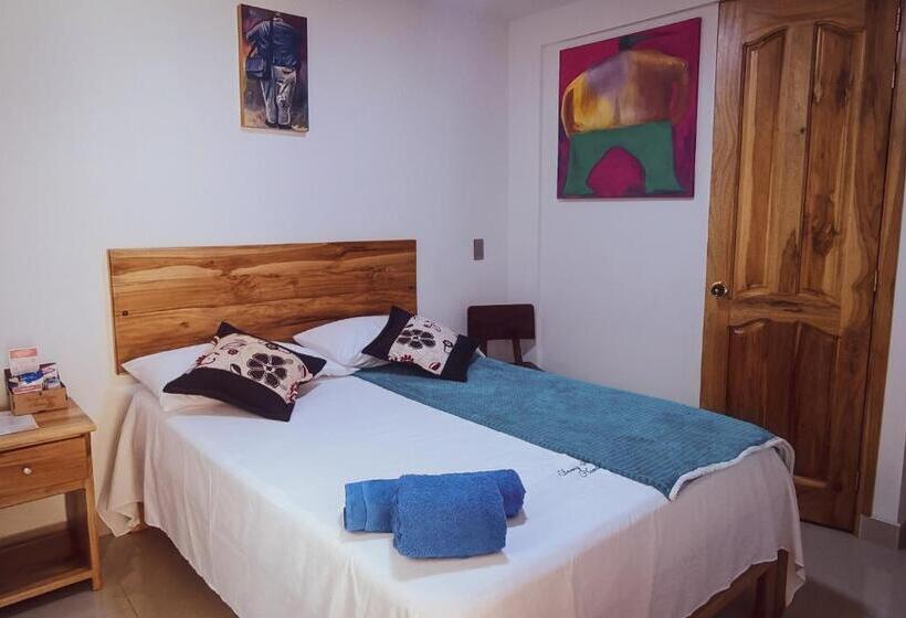 Pension Famy Hostal Nardo S