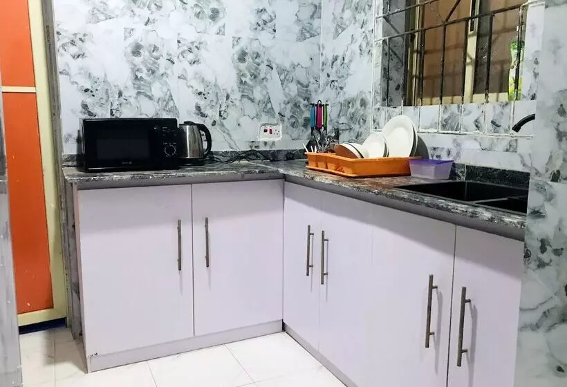 پانسیون Umbrella Properties Eleyele Ibadan