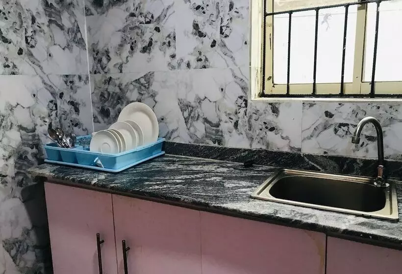 پانسیون Umbrella Properties Eleyele Ibadan