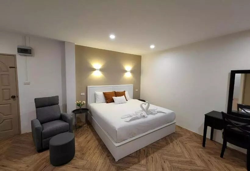 Hommory Residence   West Chalong