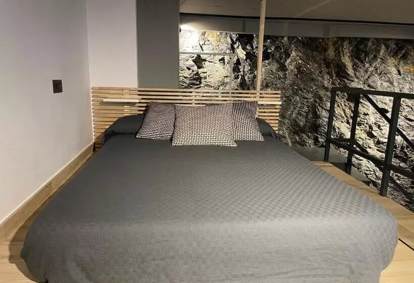 Victoria Loft