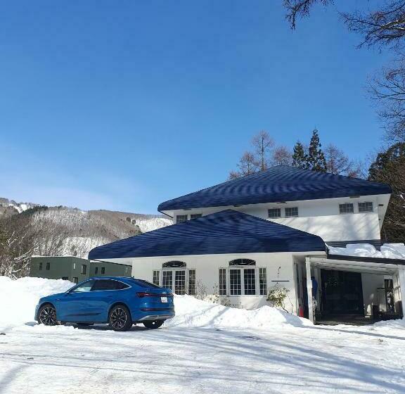 هاستل Luna Lodge