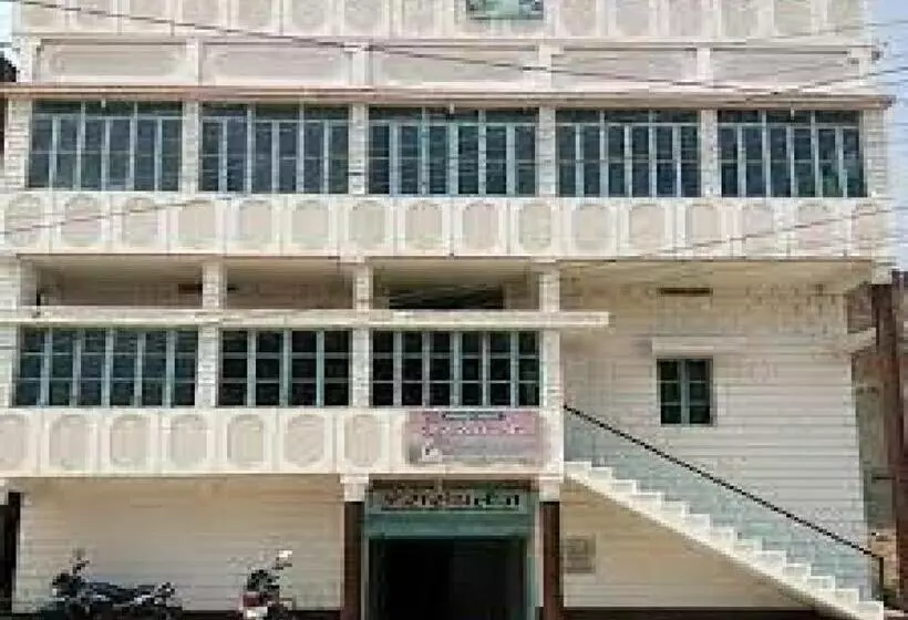 Hotelli Jarasandh Lodge, Sasaram