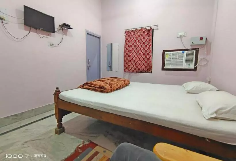 Hotelli Jarasandh Lodge, Sasaram