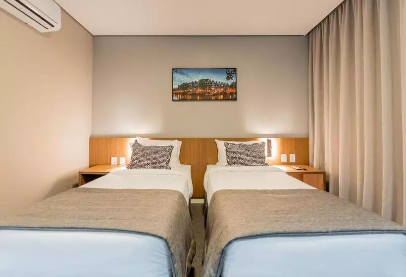 ホテル Royal Tulip Holambra