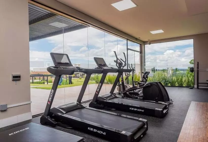 ホテル Royal Tulip Holambra