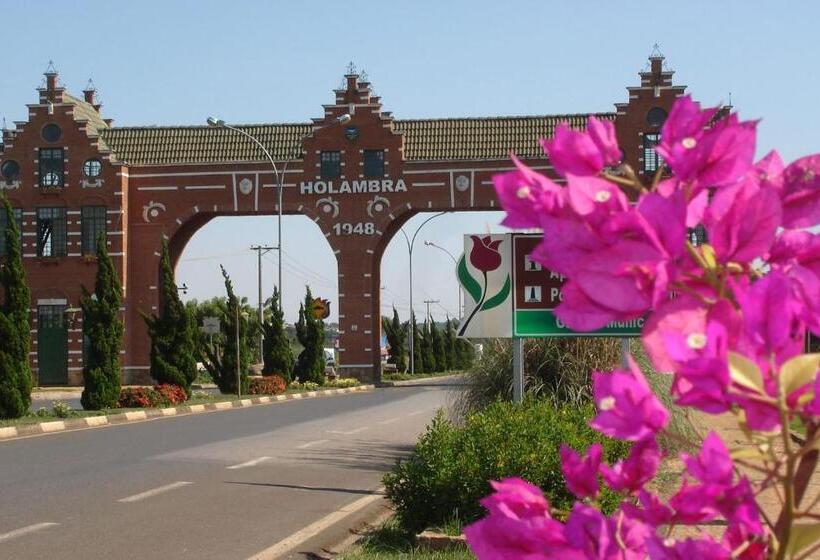 ホテル Royal Tulip Holambra