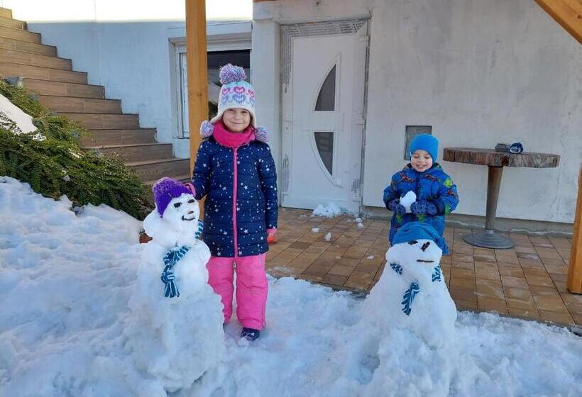 Aamiaismajoitus (B&B) Wald Panorama Zimmer