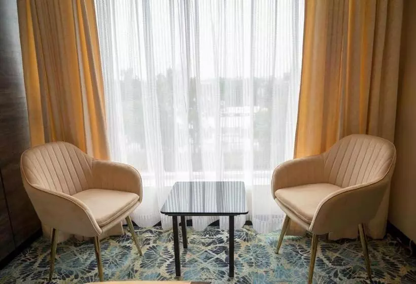 Hotelli Golden Retreat