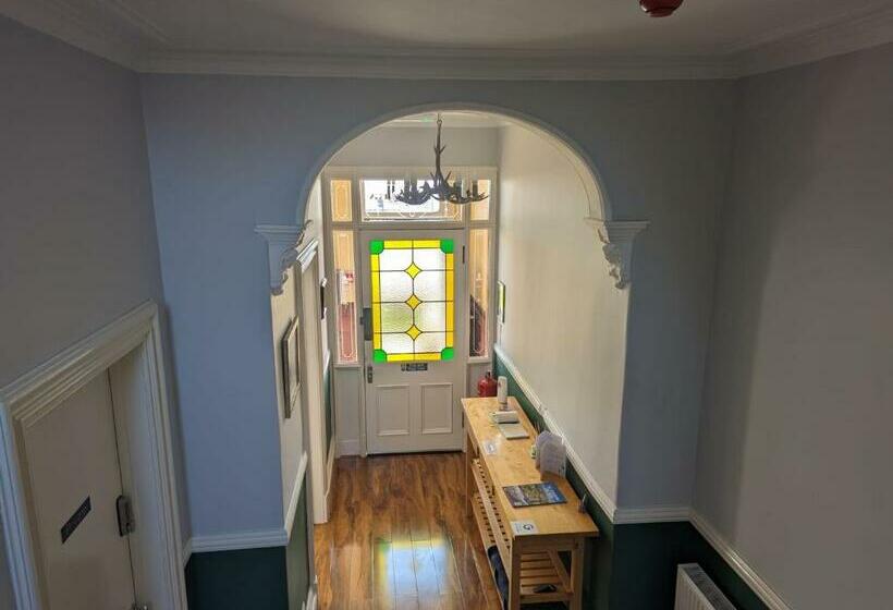 ペンション The Cairns Leven Fife