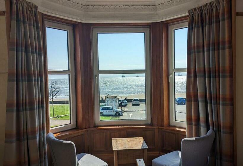 ペンション The Cairns Leven Fife