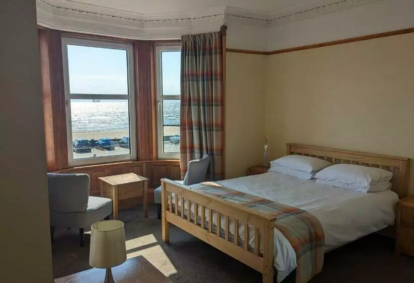 پانسیون The Cairns Leven Fife