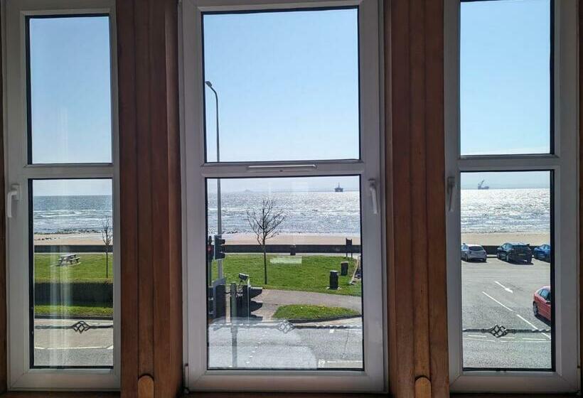 ペンション The Cairns Leven Fife